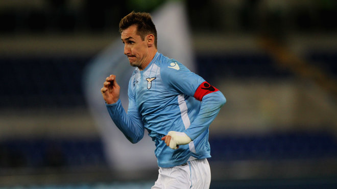 打造商业帝国？巴媒：内马尔父亲1800万美元收购贝利品牌（巴媒称内马尔父亲以1800万美元拿下贝利品牌，欲扩张商业版图）