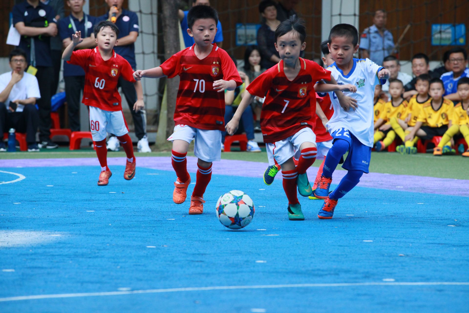 生涯首次伤病！杨瀚森被累倒，缺席比赛！（职业生涯首次受伤，杨瀚森因疲劳无缘出战）