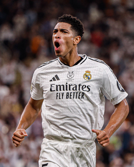 阿根廷球员看女儿球赛时与他人发生争执，被汽车钥匙刺伤头部（阿根廷球员观看女儿比赛与人起冲突，头部被车钥匙刺伤）