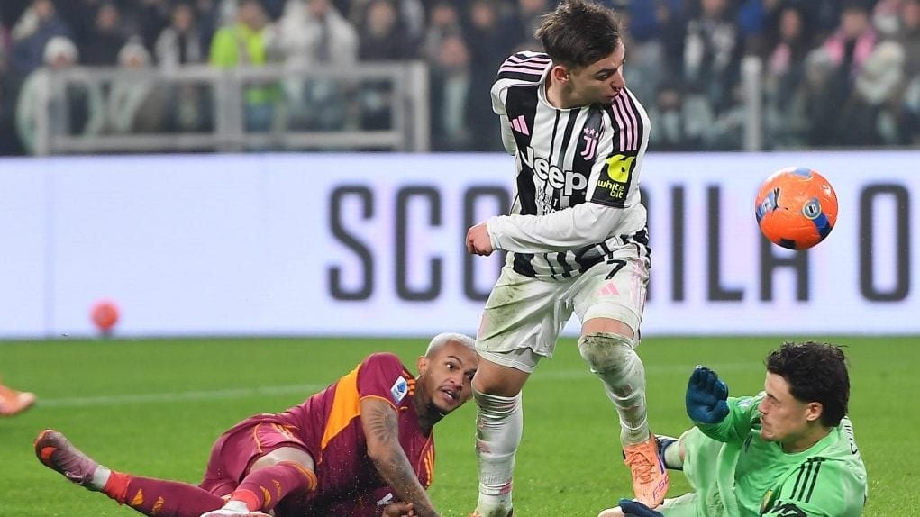 挪媒：哈兰德因曼奇尼摸屁股产生冲突，挪威队赛后庆祝至深夜（挪威媒体：哈兰德与曼奇尼因拍臀发生争执，挪威队赛后庆祝至深夜）