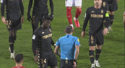 足球和篮球观赛热回暖，全球关注度持续上升（足篮观赛热度回升，全球关注度持续攀升）