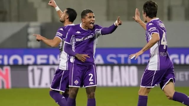 “童话小马一家”穿上彩色服饰 全面完工等你来打卡哈尔滨（童话小马一家换上彩色新装，现已全面竣工，哈尔滨等你来打卡）