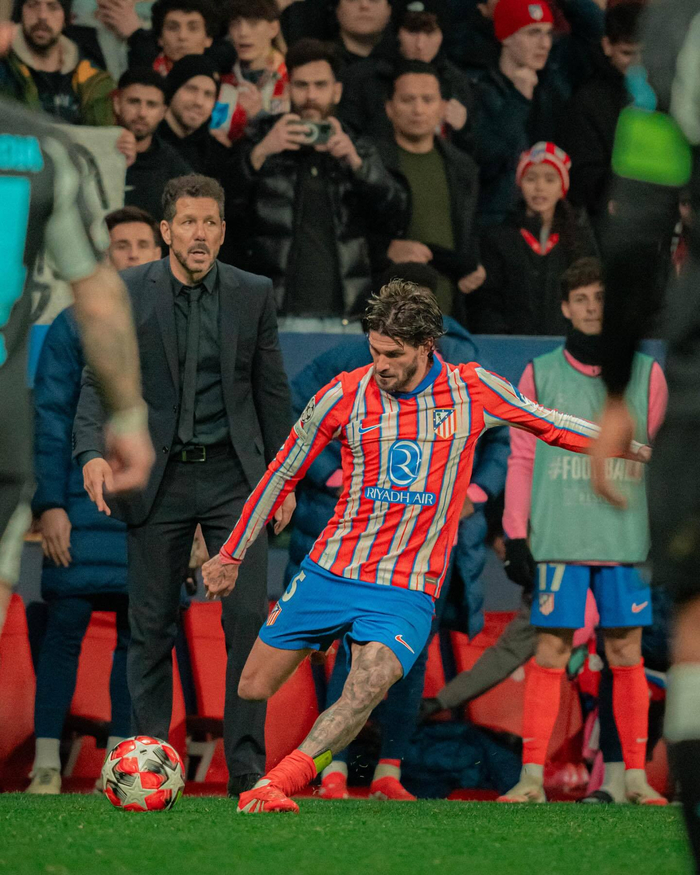 纽卡vs曼城全场数据：控球率32-68，射门8-13