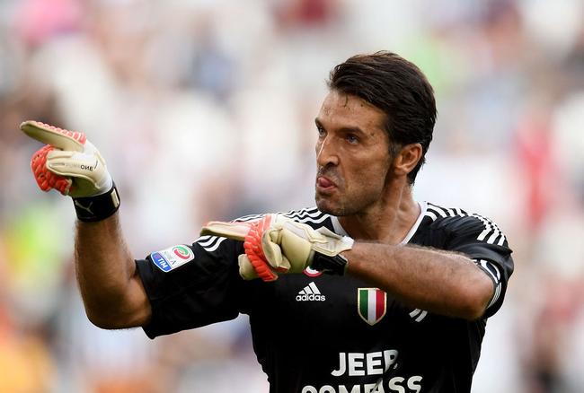 官方：邓弗里斯退出本期国家队集训，将直接返回俱乐部（官方消息：邓弗里斯退出本期国家队集训，直接返回俱乐部）